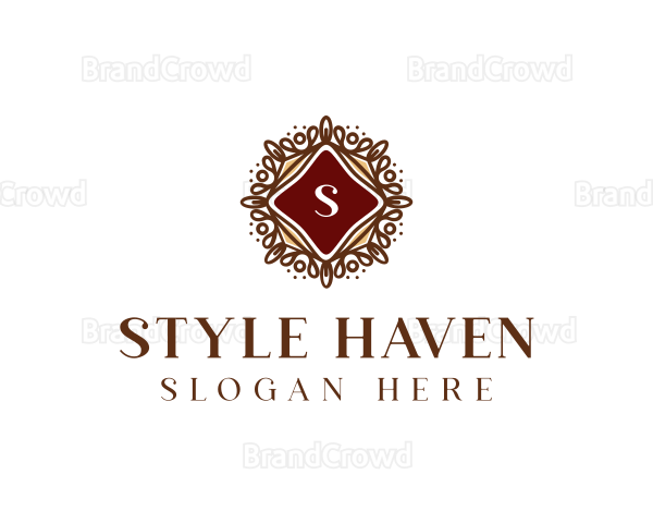 Royal Hotel Shield Logo