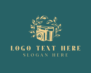 Blogger - Camera Photographer Studio logo design