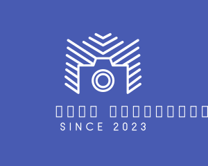 Minimalist Camera Line Art logo design