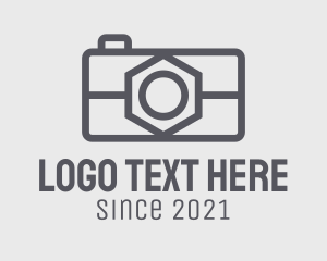 Minimal - Camera Nut Lens logo design