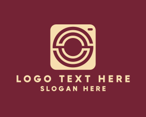 Social Media - Labyrinth Maze Instant Camera logo design
