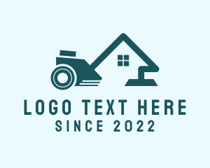 House - House Vacuum Cleaning logo design