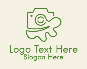 Camera - Green Iguana Photography logo design