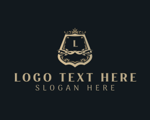 Royal High End Boutique  Logo