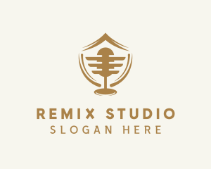 Golden Mic Studio logo design