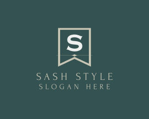 Luxurious Fashion Boutique Banner logo design