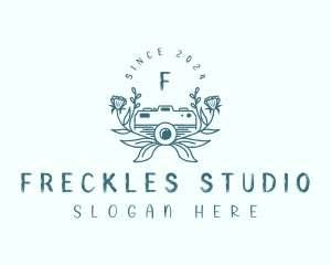 Vintage Camera Studio logo design