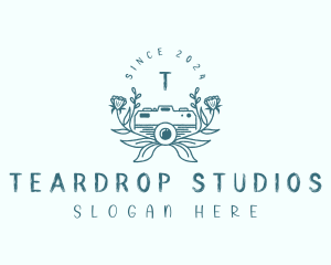 Vintage Camera Studio logo design