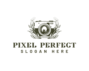 Camera Vintage Studio logo design