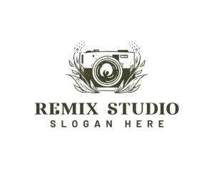 Camera Vintage Studio logo design